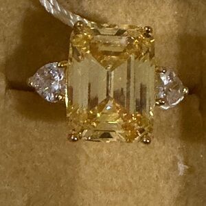 Gold Cake Ring Sz.8 Cushion Cut Large Yellow Crystal 18kt.Gold plated 925 Silver